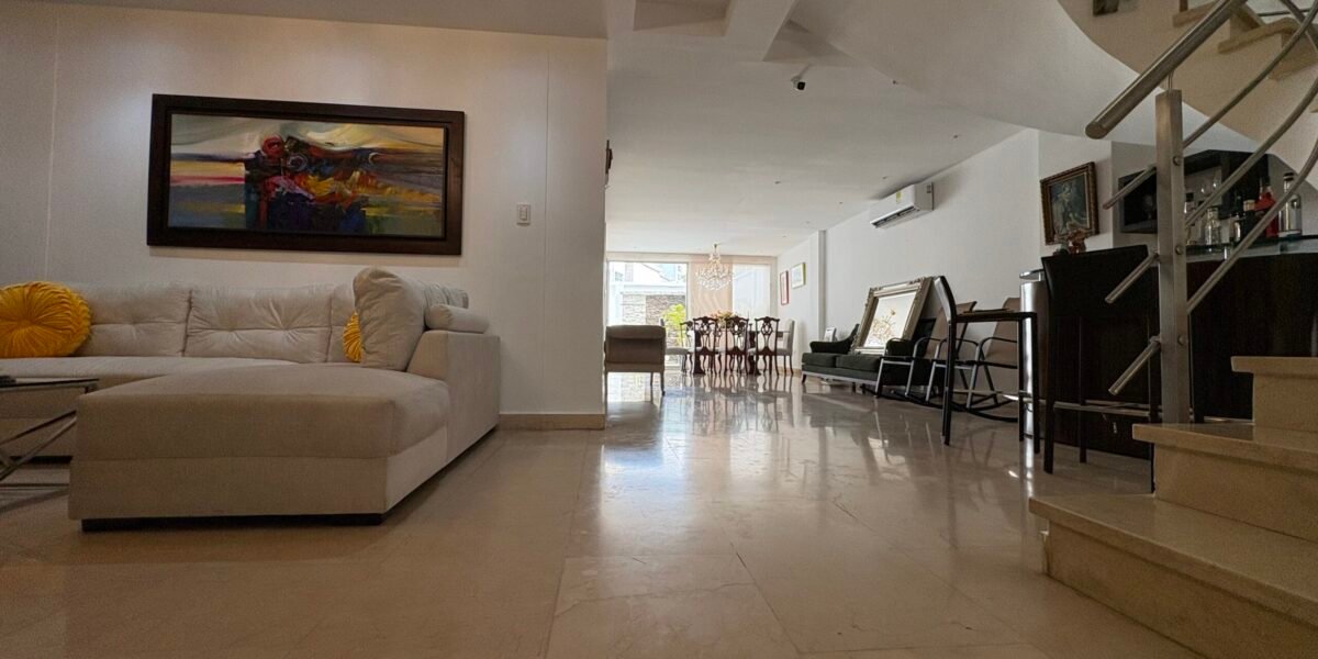 CASA EN VENTA – VILLA SANTOS